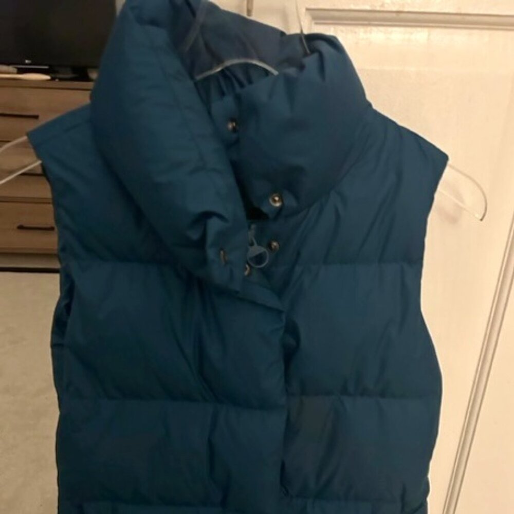 Athleta Downtown Puffer Vest Blue